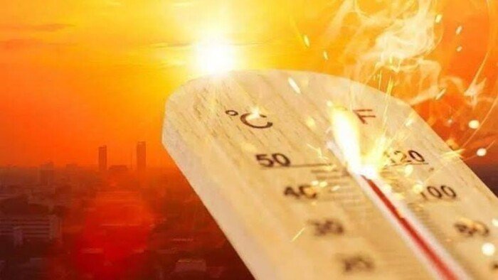 حالة الطقس لهذا الثلاثاء الثامن عشر من أغسطس لعام ألفين وستة وعشرين انخفاض طفيف في درجات الحرارة مع ترقب لتغيرات جديدة