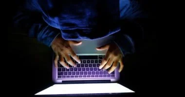 حكومة الولايات المتحدة تمنح الشركات الخاصة الضوء الأخضر لشن هجمات إلكترونية هجومية في إطار جديد للأمن السيبراني