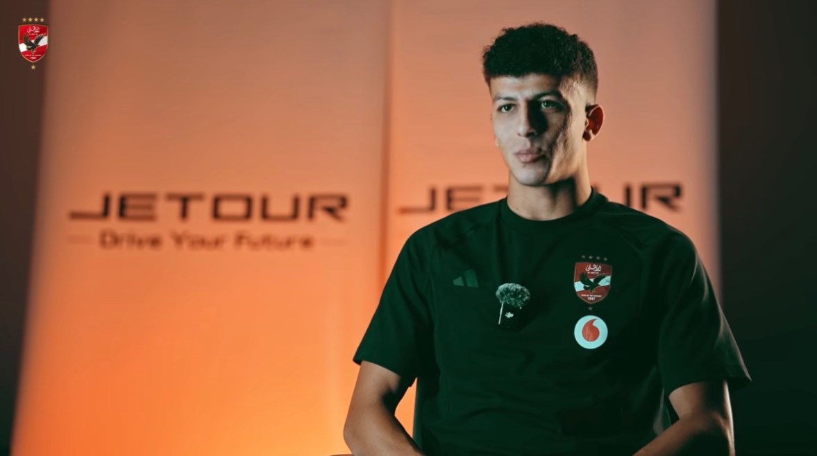 علي محمود يروي تفاصيل عودته المثيرة للنادي الأهلي وأبرز التعليمات الفنية التي تلقاها من عموتة