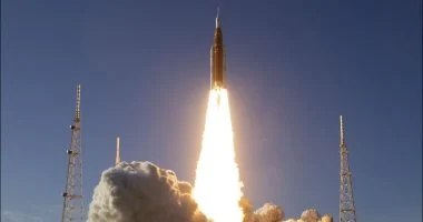 مهمة قمرية تاريخية تطلقها الصين هذا الأسبوع في إطار طموحها لاستكشاف أعماق الفضاء المجهول