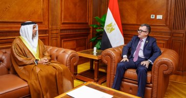 وزير التخطيط والسفير الإماراتي في القاهرة يتباحثان سبل تعزيز العلاقات الاقتصادية بين البلدين بشكل مستدام