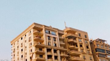 مبنى سكني متعدد الطوابق، صورة توضيحية لخدمات الإسكان